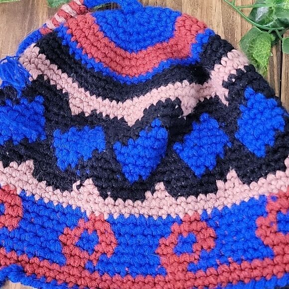 Screamer. Knit Beanie. Lined. OSFA. EUC - Picture 9 of 9